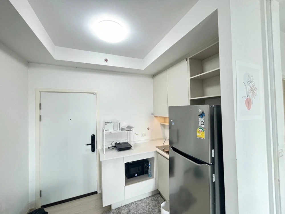 For Rent: Chapter One Eco Ratchada-Huai Khwang, 1 bedroom, 9th floor. Great height, great price! Book now, don't wait!