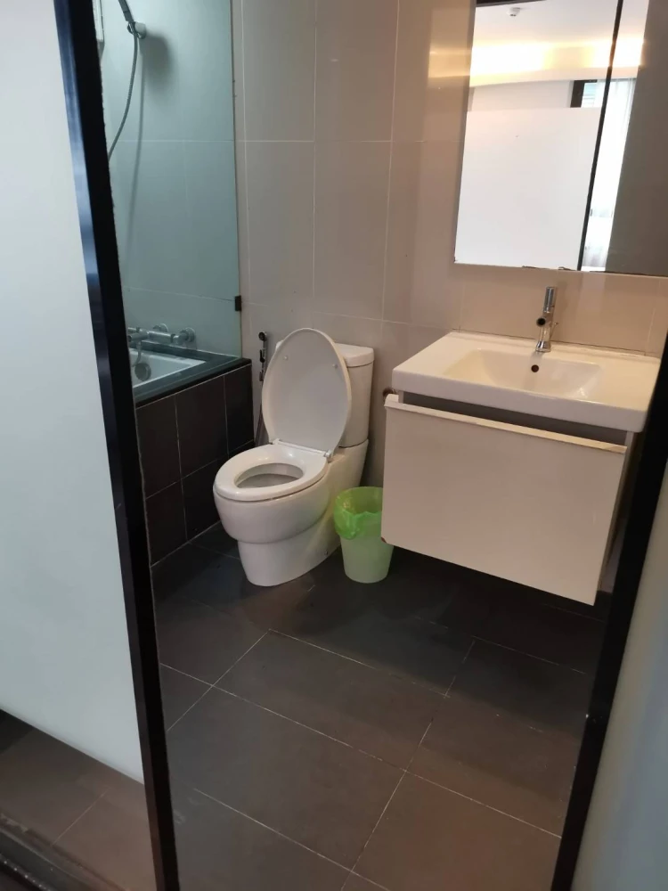 For rent sell Circle S Sukhumvit 12, spacious room, lots of usable space, hurry up and reserve now, don't let it slip away.