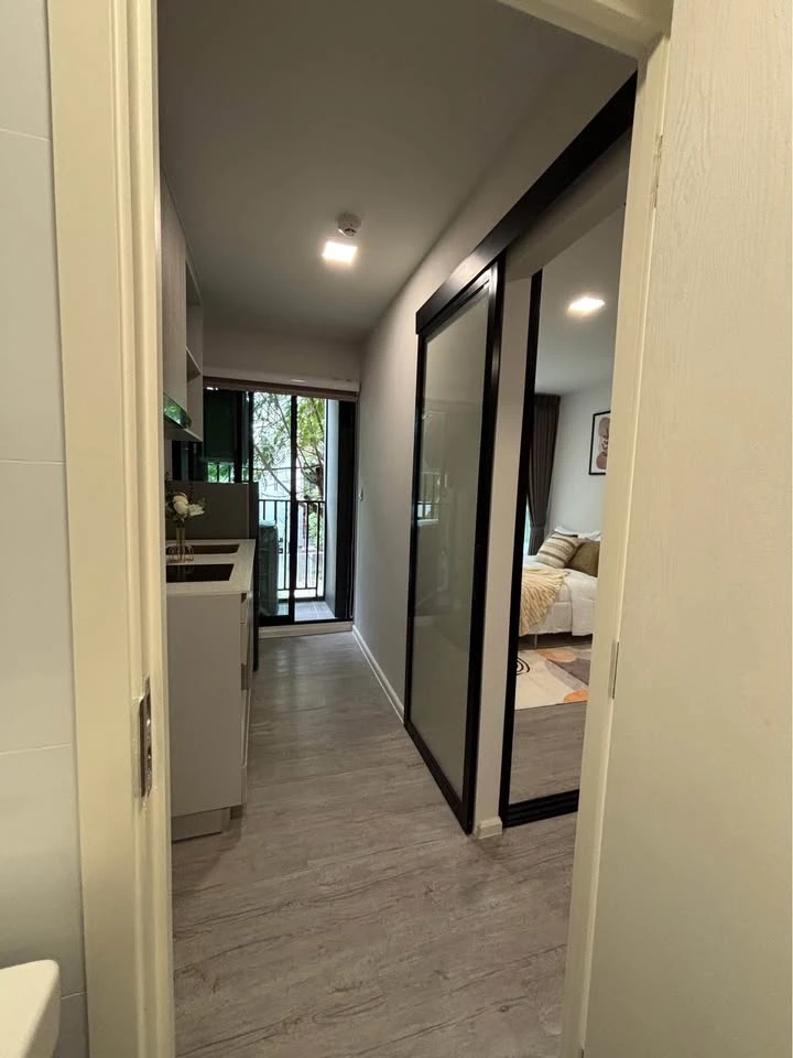 For rent condo Atmoz Tropicana Bangna, a beautifully decorated room with complete furniture and appliances. Hurry and reserve before you miss your cha