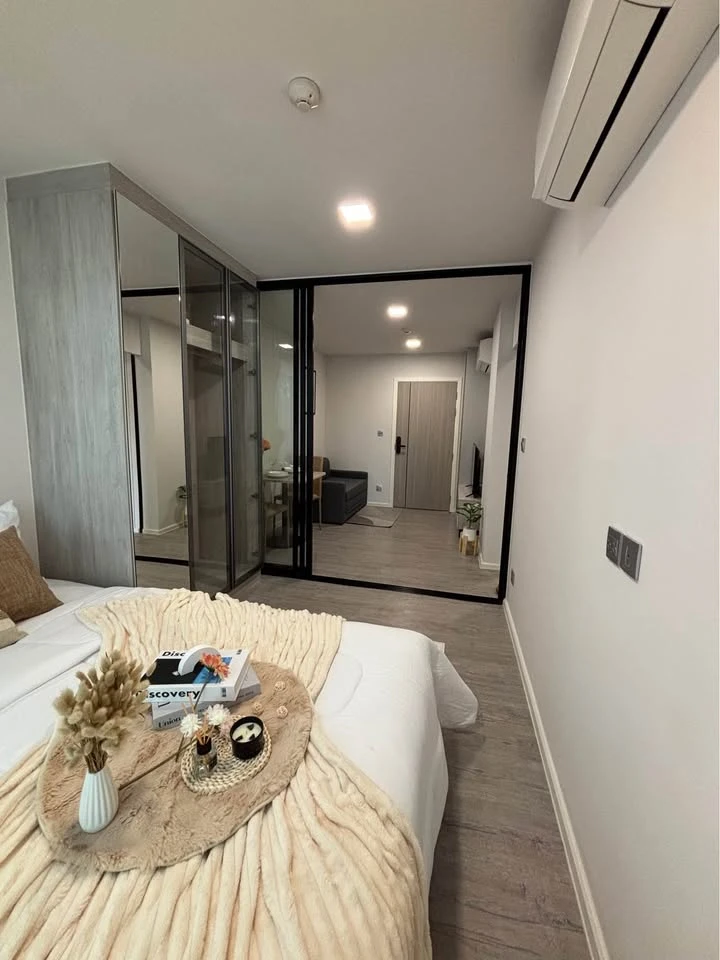 For rent condo Atmoz Tropicana Bangna, a beautifully decorated room with complete furniture and appliances. Hurry and reserve before you miss your cha