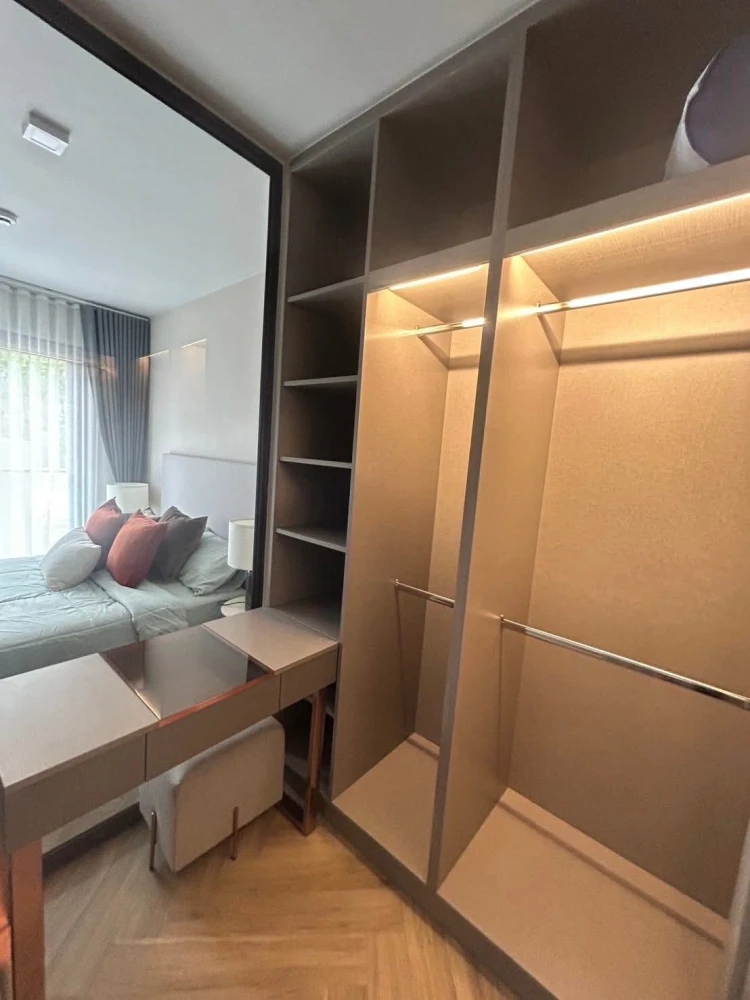Condo for rent, CHAPTER Thonglor 25. Nice room, fully furnished with appliances. Just bring your money and move in! Don't miss out!