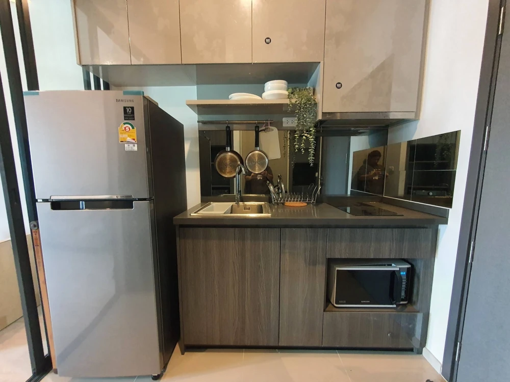 For rent Condo Ideo รัชดา- สุทธิสาร ห้องพร้อมอยู่ เฟอร์ เครื่องใช้ไฟฟ้าครบ มาแตตัวเข้าอยู่ได้เลย อย่าพลาด