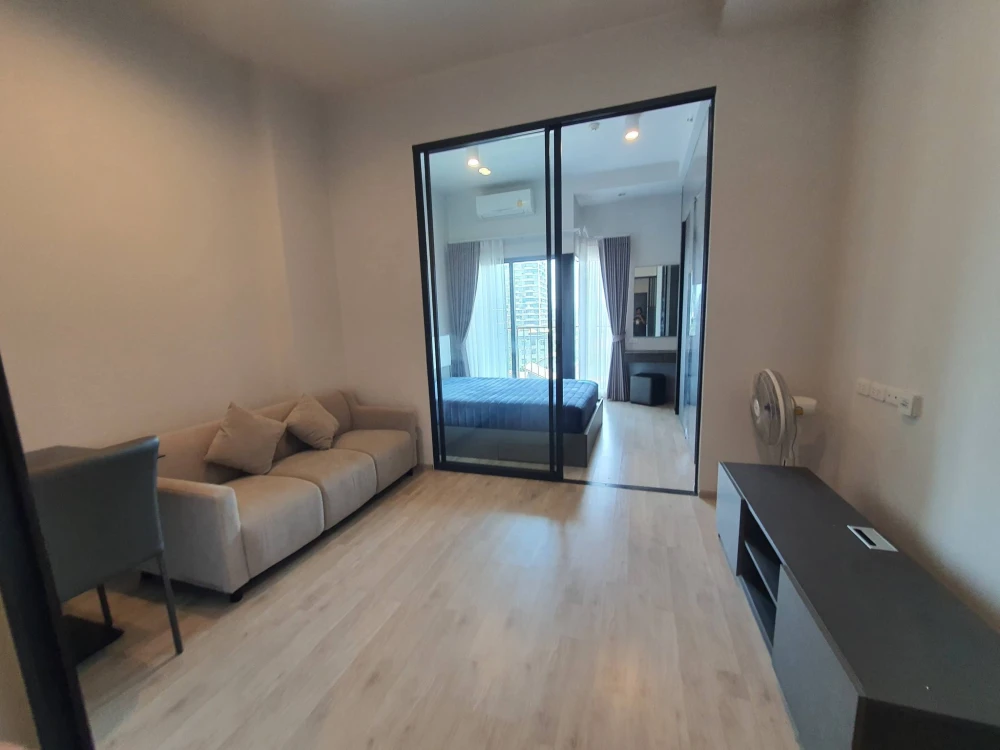 For rent Condo Ideo รัชดา- สุทธิสาร ห้องพร้อมอยู่ เฟอร์ เครื่องใช้ไฟฟ้าครบ มาแตตัวเข้าอยู่ได้เลย อย่าพลาด