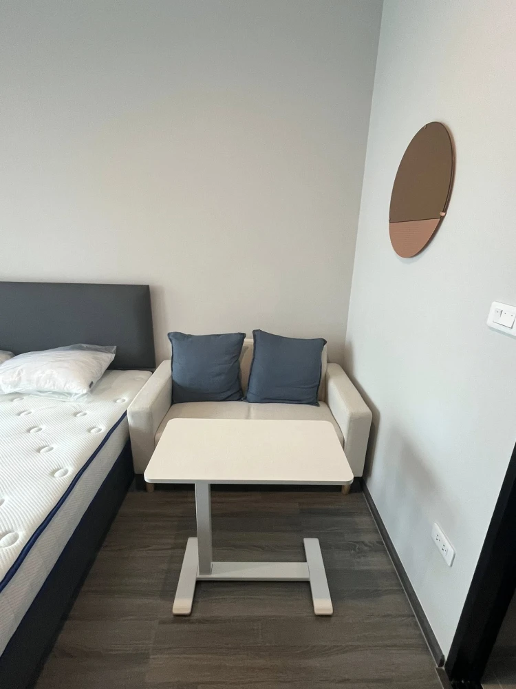 For rent condo Ideo Ramkhamhaeng - Lam Sali Station, nice room, fully furnished, appliances included, come and reserve now.