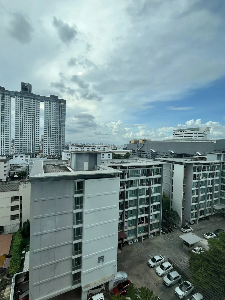 For rent condo Ideo Ramkhamhaeng - Lam Sali Station, nice room, fully furnished, appliances included, come and reserve now.