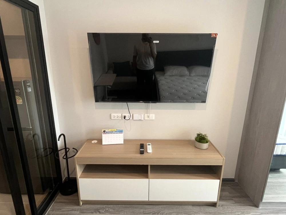 For rent condo Ideo Ramkhamhaeng - Lam Sali Station, nice room, fully furnished, appliances included, come and reserve now.