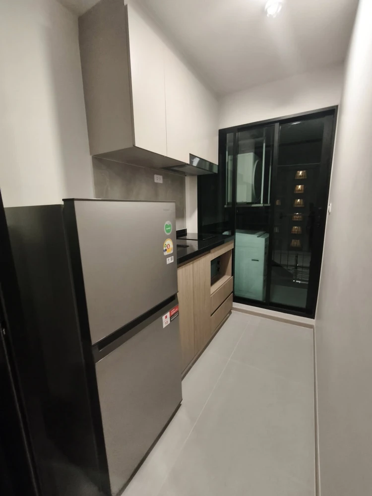 For rent condo KLOS Ratchada 7, room ready to move in, facilities included, come and reserve now, don't miss out!