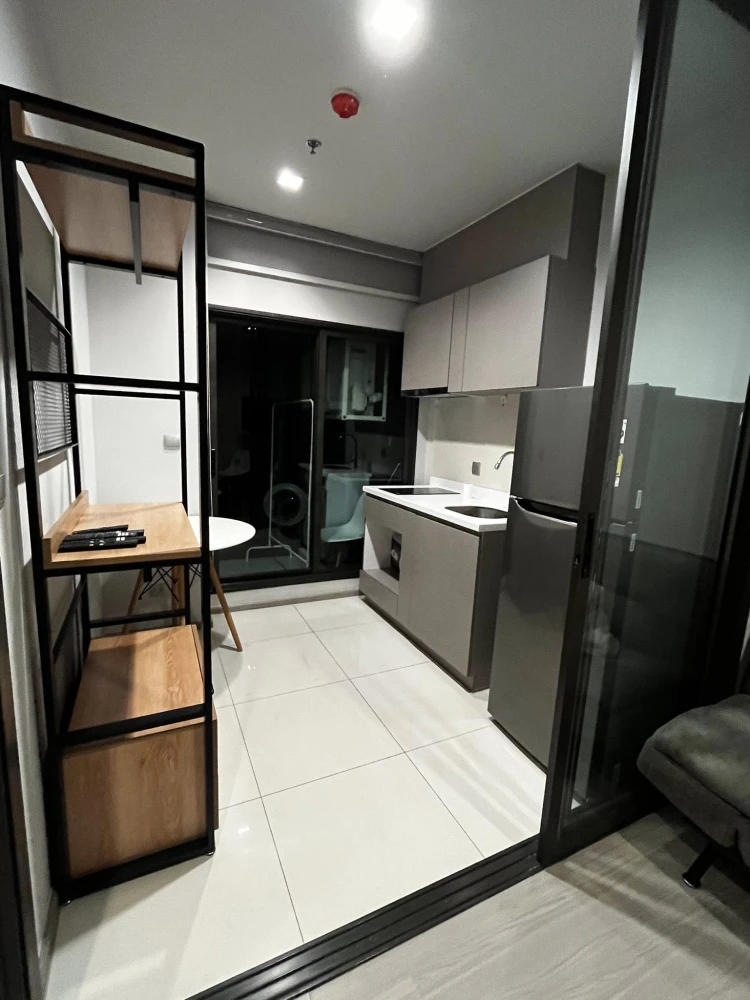 For rent condo Life Asoke Rama 9 ชั้น 33 วิวเมืองสวย โล่งสบาย มาพร้อมสิ่งอำนวยความสะดวกครบ จองเลย