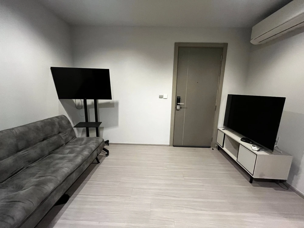 For rent condo Life Asoke Rama 9 ชั้น 33 วิวเมืองสวย โล่งสบาย มาพร้อมสิ่งอำนวยความสะดวกครบ จองเลย