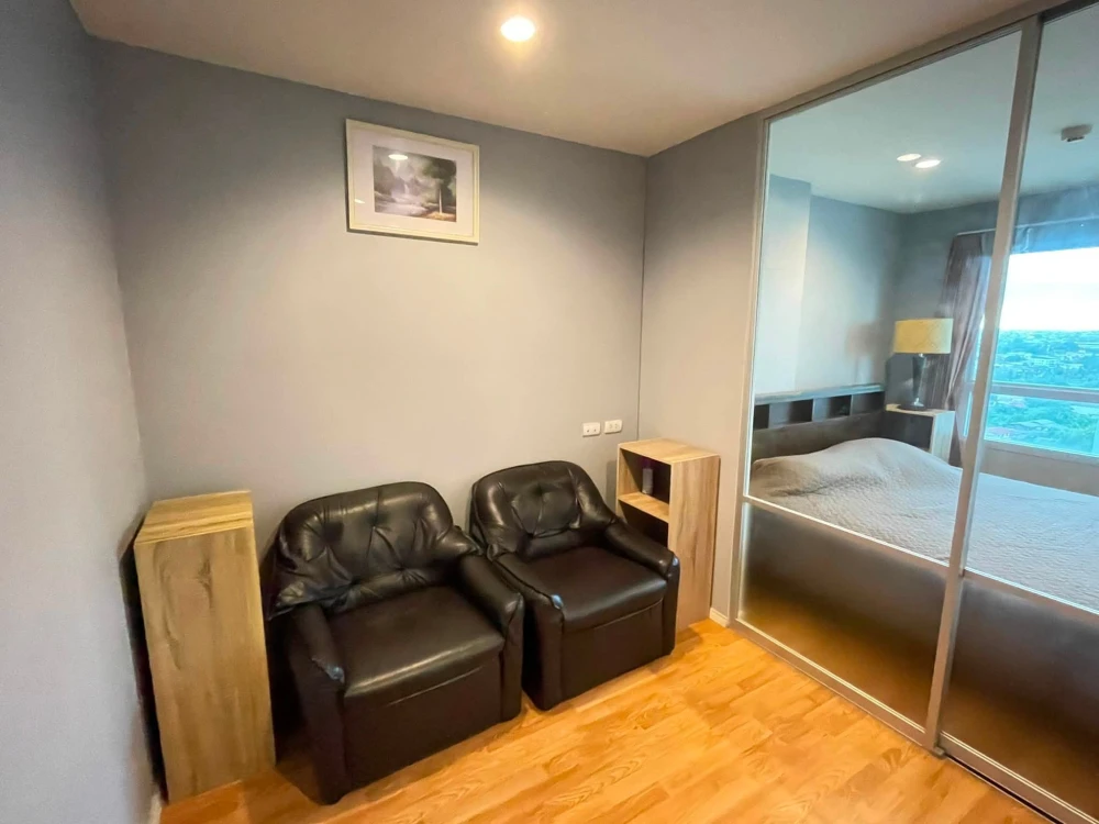 Condo for rent at Lumpini Park Phetkasem 98. The unit has clear partitions and comes fully furnished. Book now!