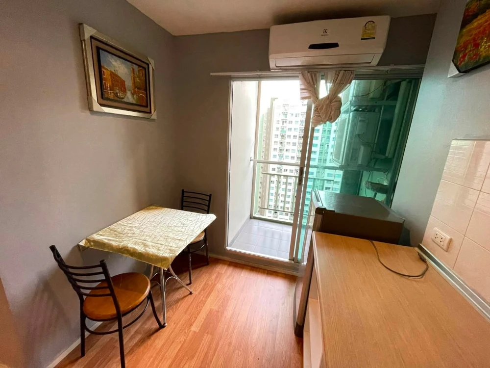 Condo for rent at Lumpini Park Phetkasem 98. The unit has clear partitions and comes fully furnished. Book now!