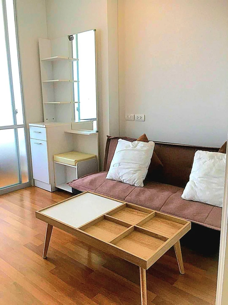 Condo for rent, Lumpini Place Ratchayothin. Ready to move in, fully furnished. Book now, don't miss out!