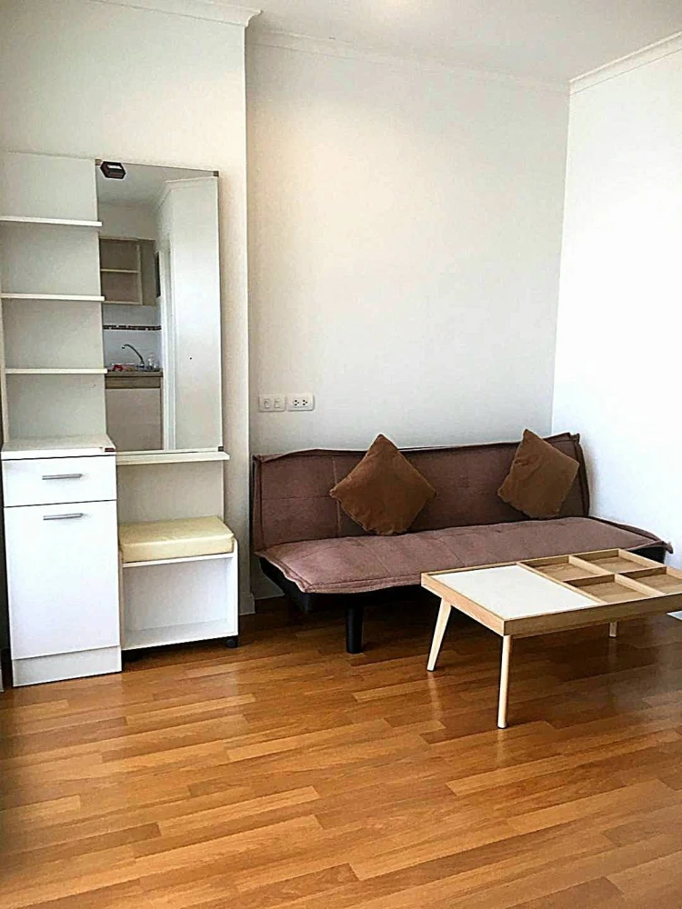 Condo for rent, Lumpini Place Ratchayothin. Ready to move in, fully furnished. Book now, don't miss out!