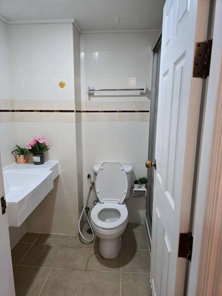 For rent condo Lumpini Ville Cultural Center ห้องใหญ่อยู่สบาย มาพร้อมสิ่งอำนวยความสะดวกครบ รีบมาจองเลย