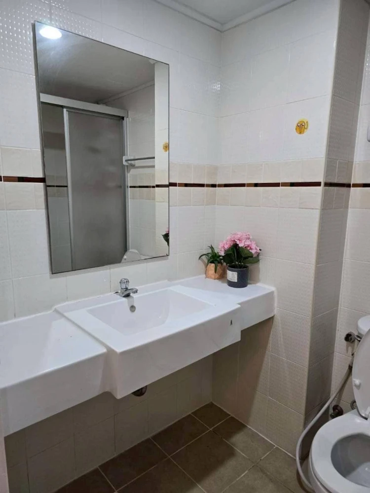 For rent condo Lumpini Ville Cultural Center ห้องใหญ่อยู่สบาย มาพร้อมสิ่งอำนวยความสะดวกครบ รีบมาจองเลย