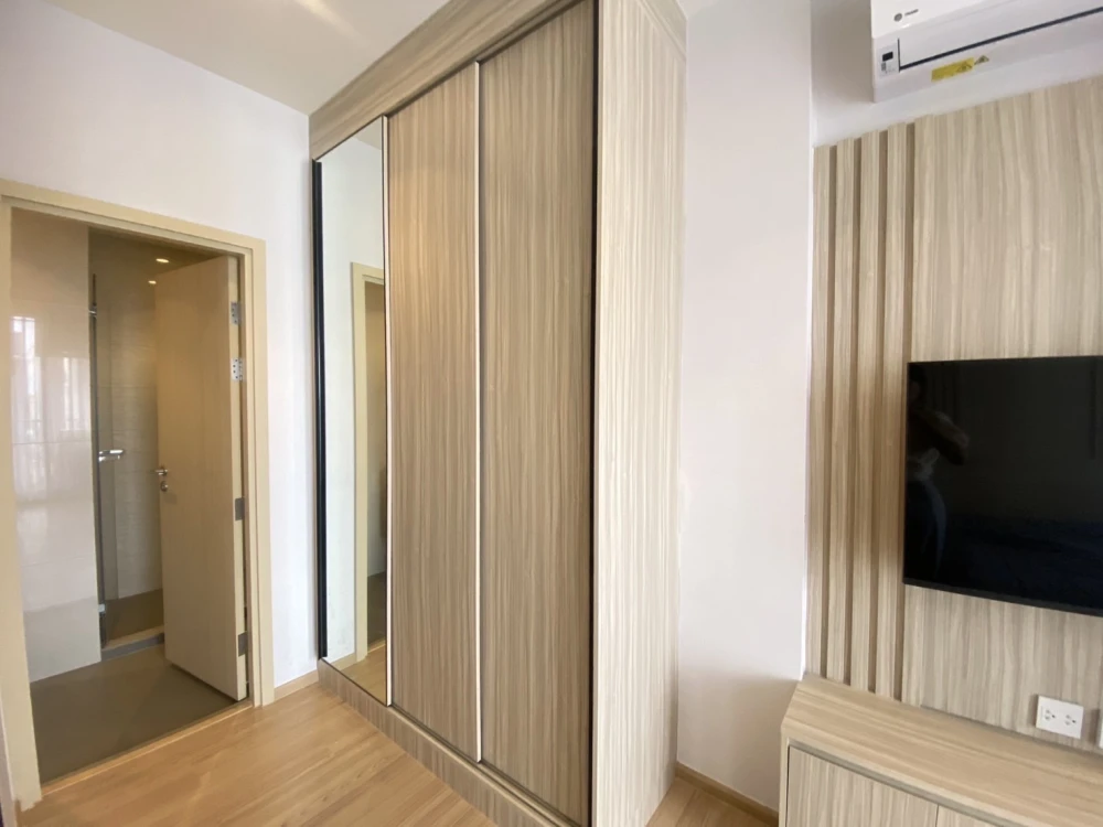 For rent Condo MARU Ekkamai 2, 24th floor, north side, decorated and ready to move in. Just come and move in. Don't wait.