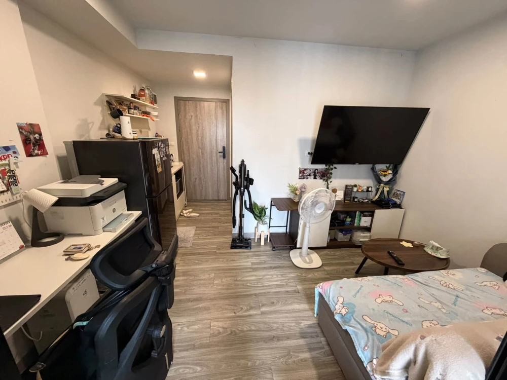 For rent condo Monte’ RSU ห้องพร้อมอยู่ เฟอร์ เครื่องใช้ไฟฟ้าครบ มาแต่ตัวเข้าอยู่ได้เลย คุณต้องไม่พลาด