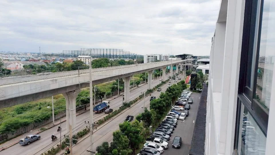 For rent condo Nue Cross Khukhot ห้องพร้อมอยู่ สิ่งอำนวยความสะดวกครบ มาแต่ตัวเข้าอยู่ได้เลย