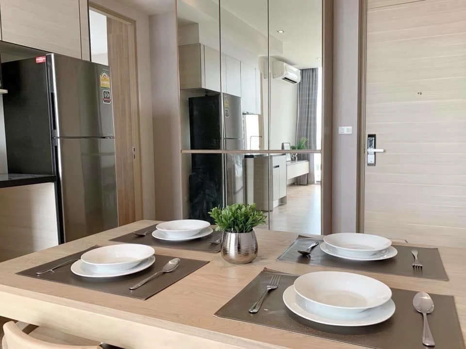 For rent Condo Park 24 Origin Phrom Phong, corner room, no blocked view, very beautifully decorated, hurry and reserve now.