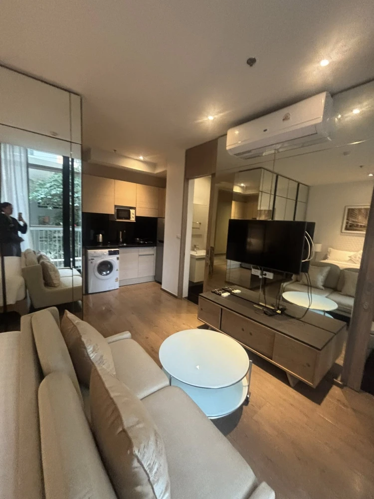 For rent Condo Park 24 Origin Phrom Phong, furnished room, ready to move in, complete facilities, book now.