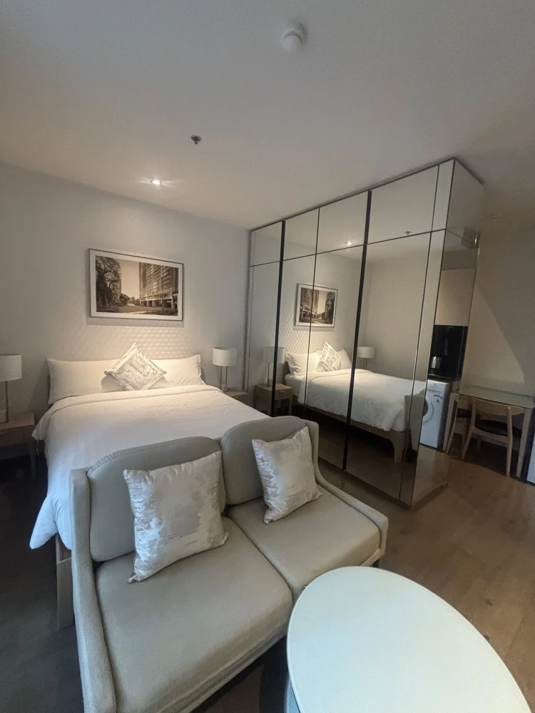 For rent Condo Park 24 Origin Phrom Phong, furnished room, ready to move in, complete facilities, book now.