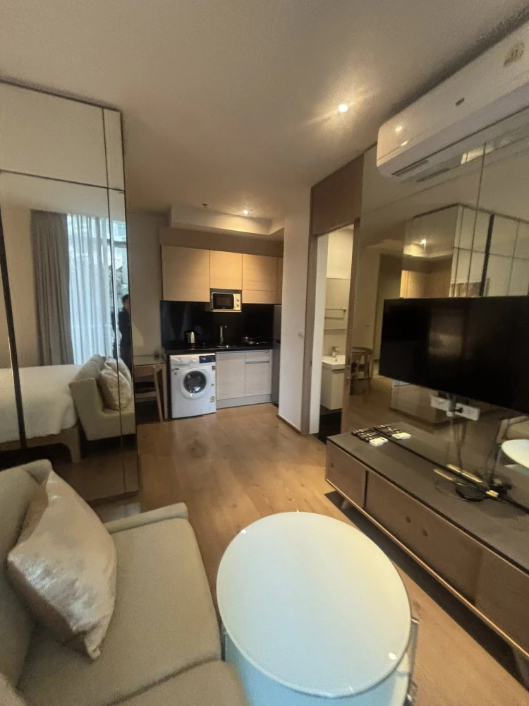For rent Condo Park 24 Origin Phrom Phong, furnished room, ready to move in, complete facilities, book now.