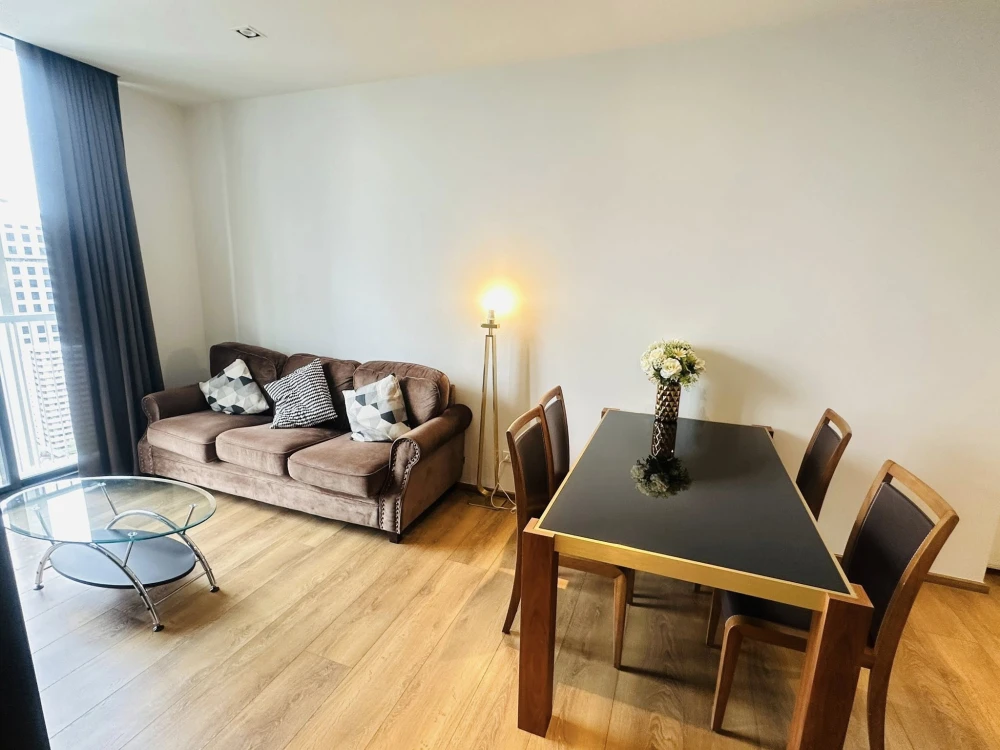 For rent condo Park 24 Origin Phrom Phong, large room, comfortable living, lots of usable space, good price, hurry and reserve now, don't miss out.