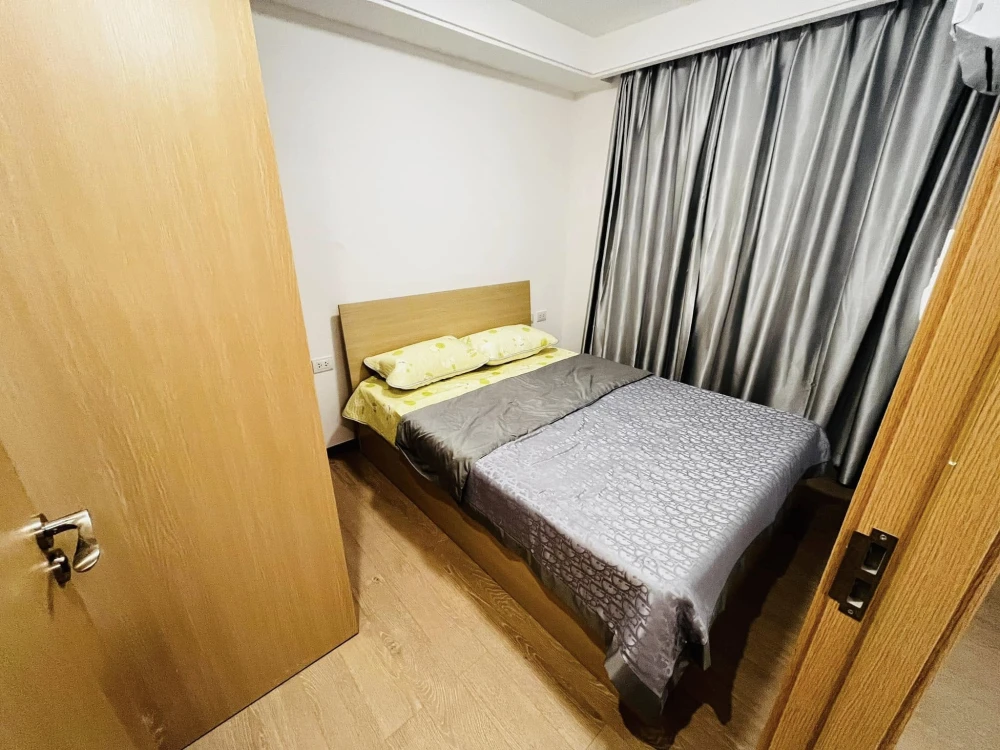 Condo for rent, Regal Srinakarin 40. Spacious rooms with plenty of usable space. Book today! Don't miss out! images