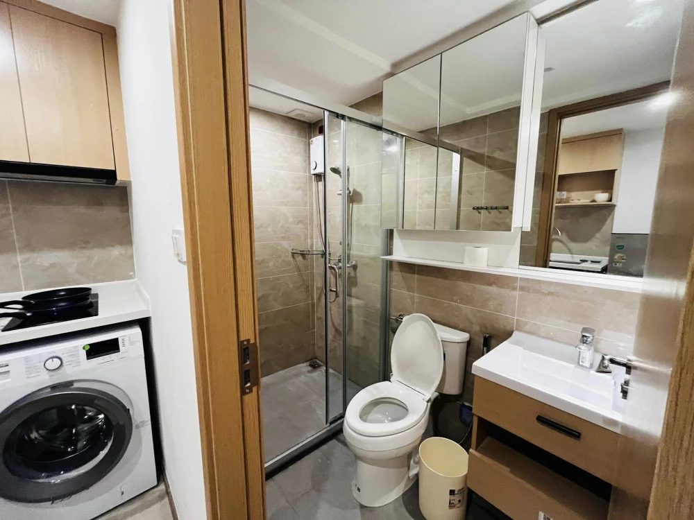 Condo for rent, Regal Srinakarin 40. Spacious rooms with plenty of usable space. Book today! Don't miss out!