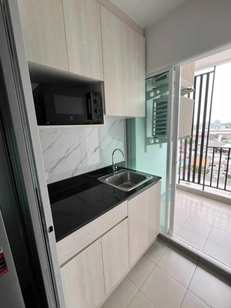 For rent condo Regent Home Bangna  ชั้น 11 วิวแม่น้ำเจ้าพระยา มีห้องกั้นเป็นสัดส่วน ครัวจัดเต็ม จองด่วนๆๆ