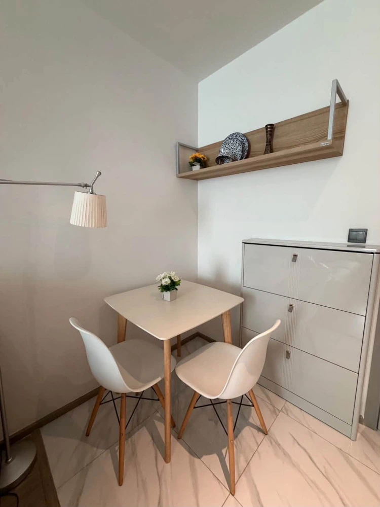 For rent condo Rhythm Ekkamai ห้องน่าอยู่ เฟอร์ เครื่องใช้ไฟฟ้าครบ ราคาอย่างโดน มาจับมาจองได้แล้ววันนี้