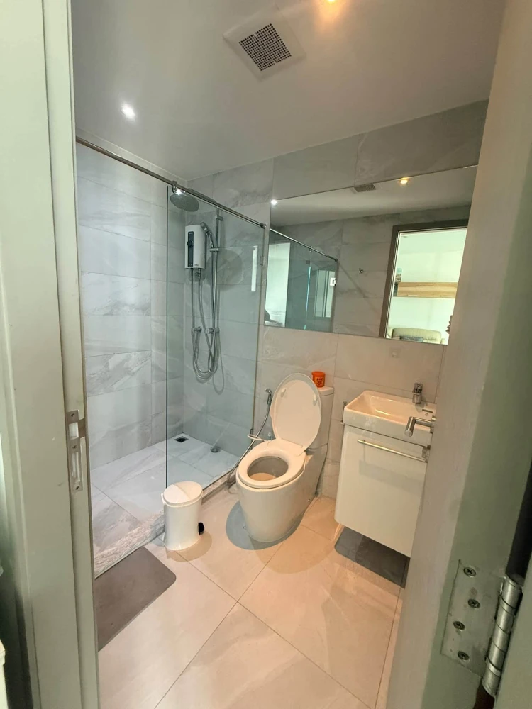 For rent condo Rhythm Ekkamai ห้องน่าอยู่ เฟอร์ เครื่องใช้ไฟฟ้าครบ ราคาอย่างโดน มาจับมาจองได้แล้ววันนี้