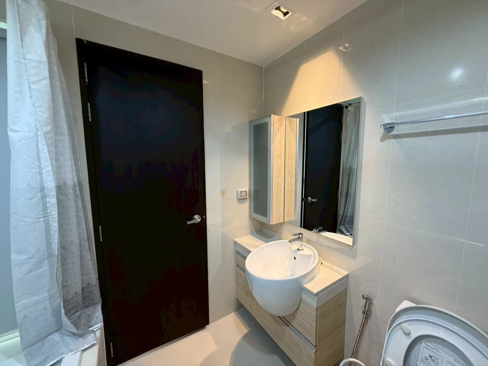 For rent condo Sky Walk & Weltz Residence ห้องกว้างขวาง ช้ัน 41 ชั้นสูง วิวสวย สะดวกครบจบที่นี่ มาจองเลย