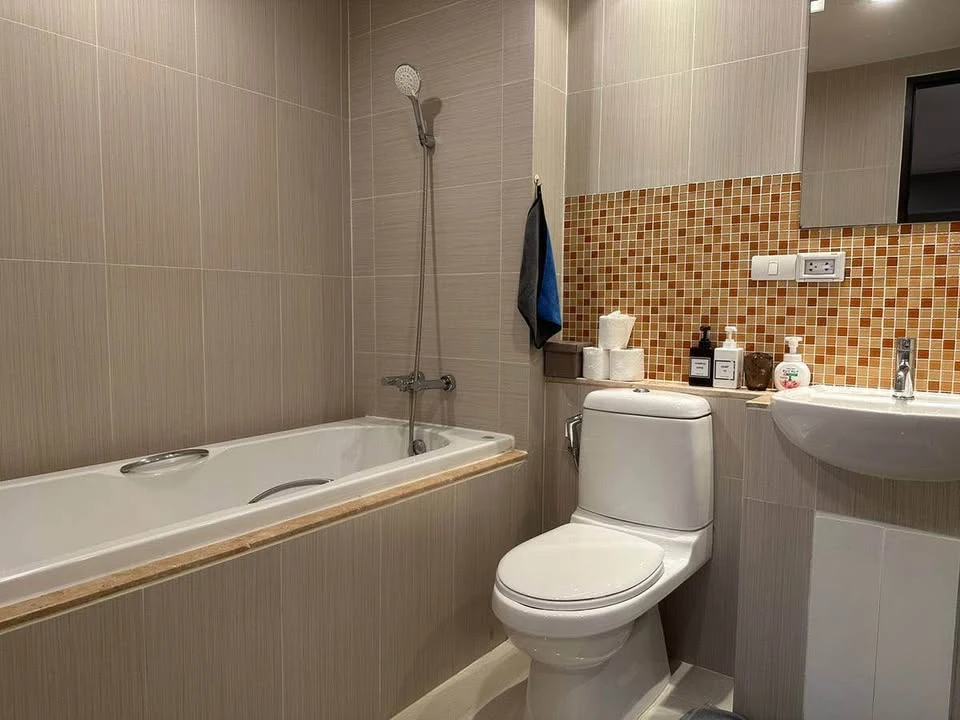 For rent condo The Alcove Sukhumvit 49 ห้องพร้อมอยู่ สิ่งอำนวยความสะดวกครบ มาแต่ตัวเข้าอยู่ได้เลย อย่ารอช้า