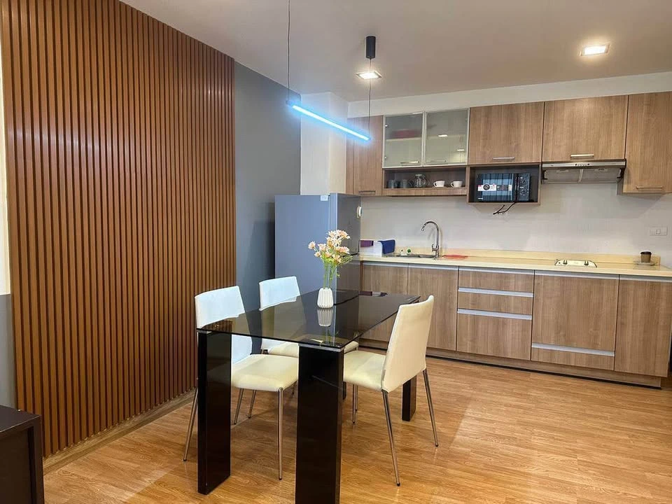 For rent condo The Alcove Sukhumvit 49 ห้องพร้อมอยู่ สิ่งอำนวยความสะดวกครบ มาแต่ตัวเข้าอยู่ได้เลย อย่ารอช้า