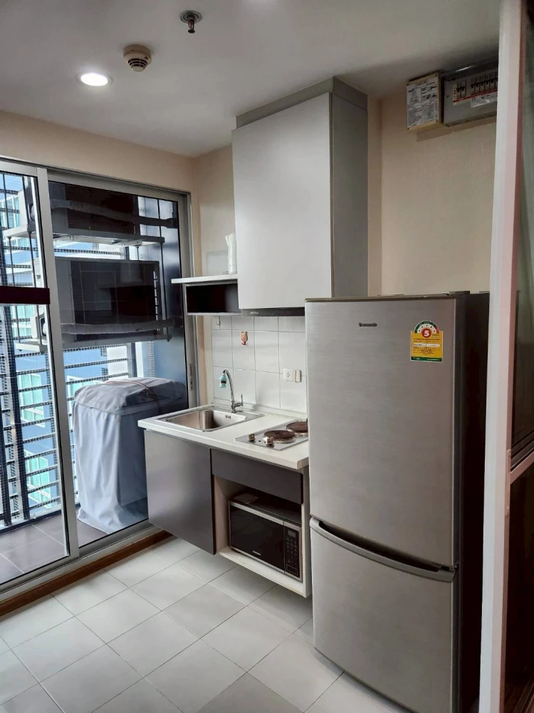 Condo for rent, The Base Sukhumvit 77, 25th floor. Unobstructed view, swimming pool view. Clean room, convenient, everything you need in one place. Bo