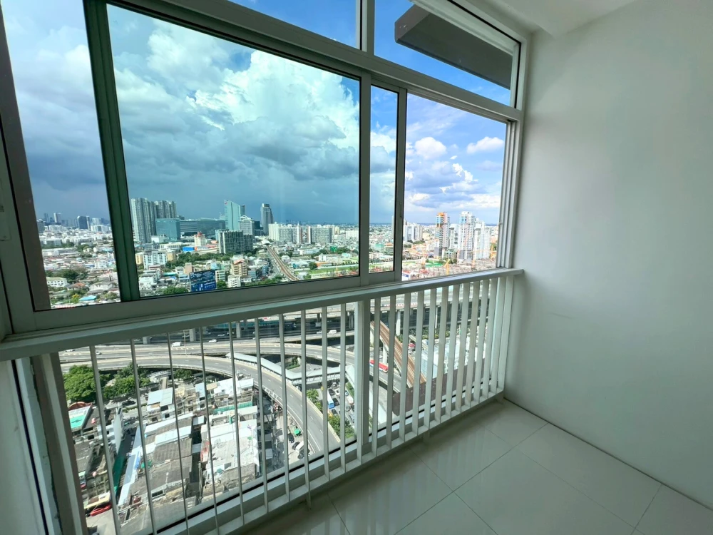 For rent condo The Coast Bangkok 2 bedrooms, 2 bathrooms, high floor, beautiful city view, complete here, book now, don't miss out.