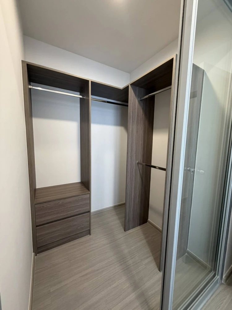 Condo for rent at The Parkland Phetkasem 56. Spacious rooms with ample usable space. Book yours today!