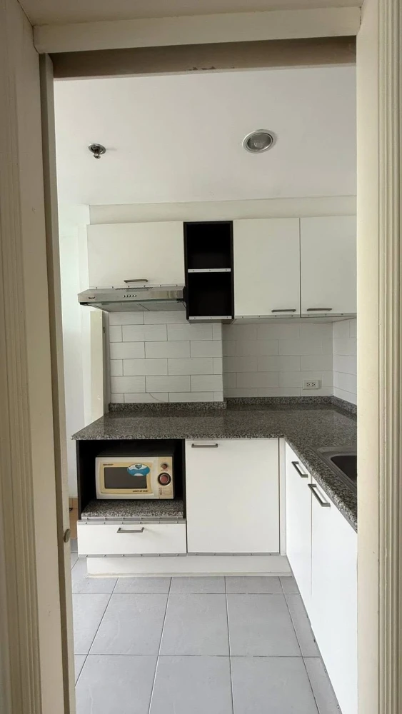 For rent condo Lumpini Ville Sukhumvit 77, room ready to move in. Satisfying usable space Complete amenities, come book now.