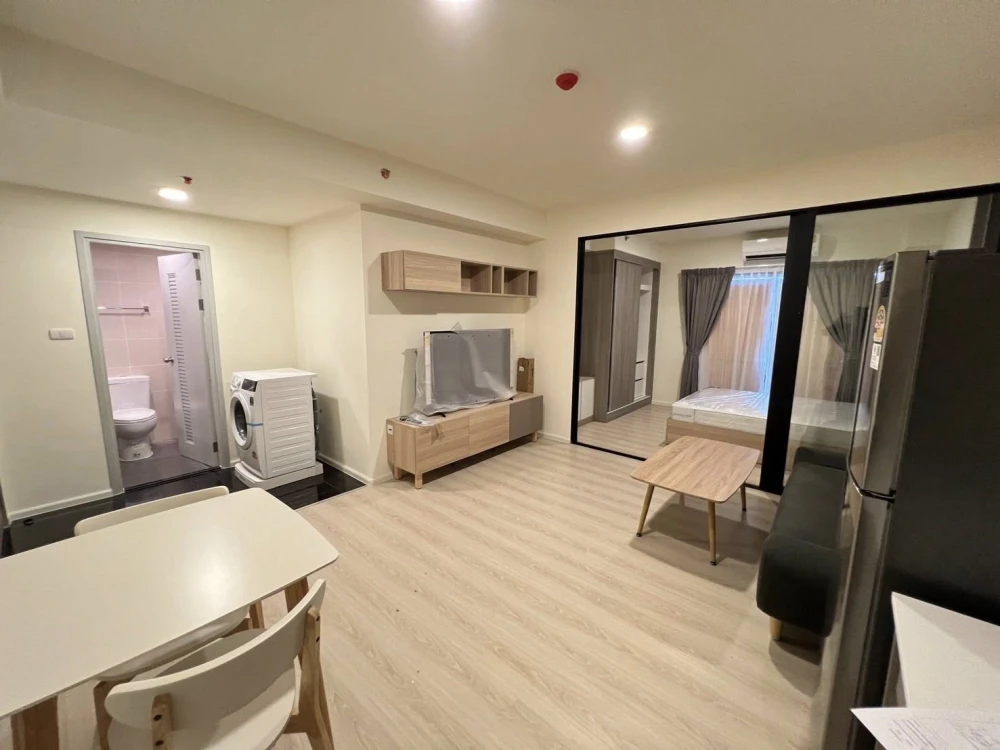 For rent condo A Space Mega 2, 16th floor, Mega bangna view, separated bedrooms. Hurry and reserve before you miss it.