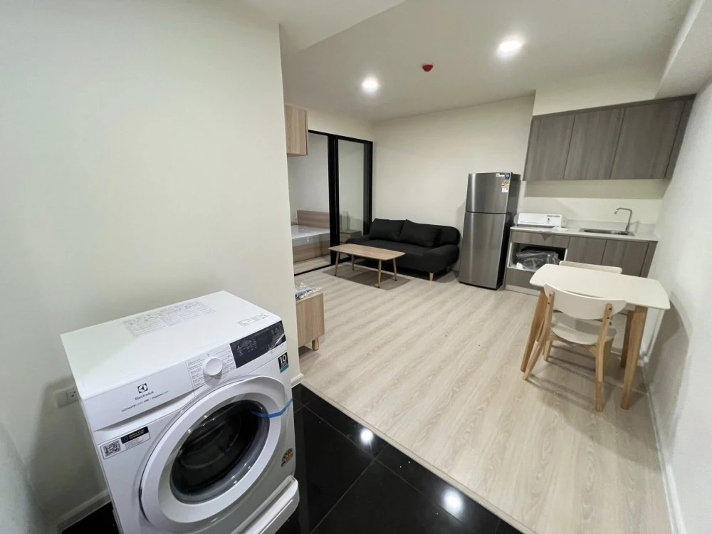 For rent condo A Space Mega 2, 16th floor, Mega bangna view, separated bedrooms. Hurry and reserve before you miss it.