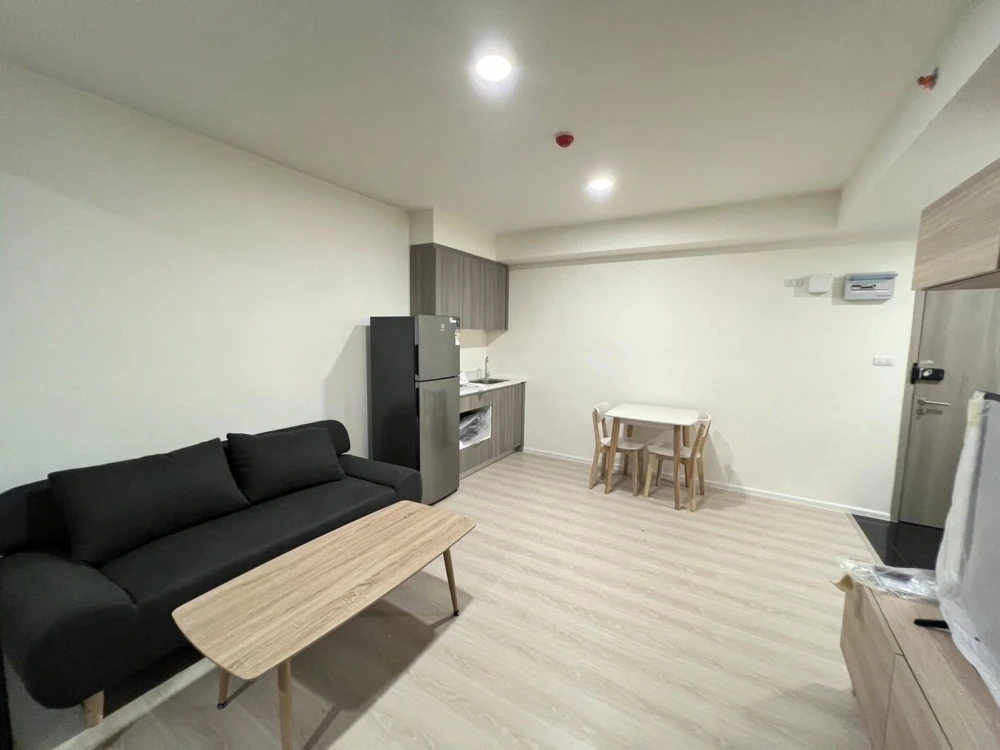 For rent condo A Space Mega 2, 16th floor, Mega bangna view, separated bedrooms. Hurry and reserve before you miss it.