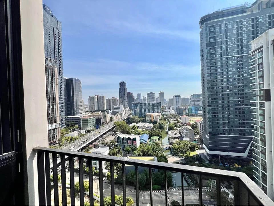 For rent Condolette Midst, fully furnished room, not blocking view, high floor, interested, hurry up to move and reserve before you miss it.