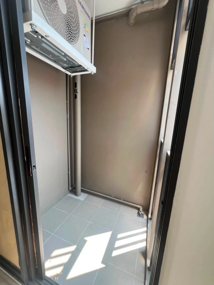 Condo for rent, Air Ladkrabang. The room is partitioned into separate, clearly defined zones. Great value! Book now! Don't miss this opportunity!