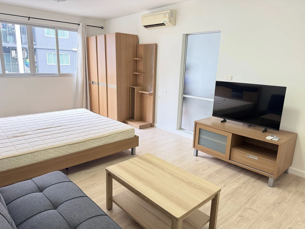 For rent: D-Condo Onnut–Suvarnabhumi, studio room, 5th floor, fully furnished. Book now!