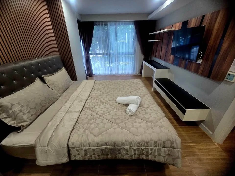 For rent Dusit Grand Park, large room, comfortable living, plenty of usable space, convenient and complete here. Come and reserve now.