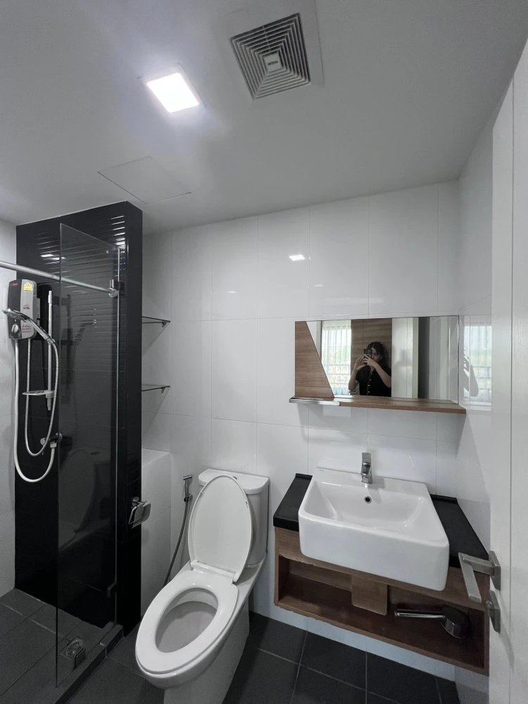 For rent: Elite Salaya. Ready-to-move-in apartment with complete furniture and appliances. Just bring your personal belongings and move in! You won't