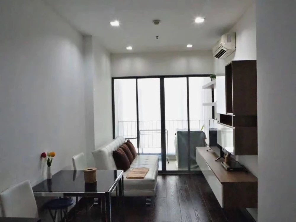 For rent IDEO Q Phayathai, spacious room, comes with usable space, complete here, hurry up and book now, don't miss out.