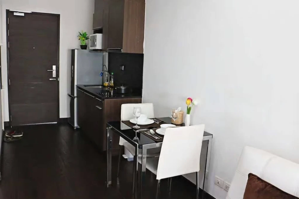 For rent IDEO Q Phayathai, spacious room, comes with usable space, complete here, hurry up and book now, don't miss out.