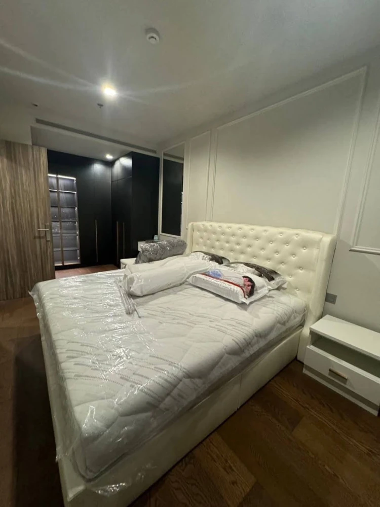 For rent IDEO Q Sukhumvit 36, decorated room, built in throughout the room, 17th floor, high view, must book now, don't wait.